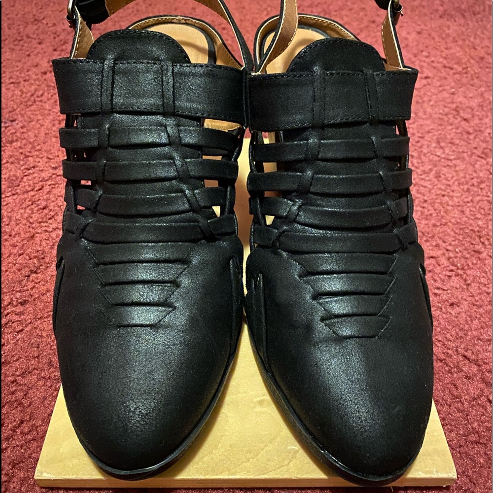 Heels Maurice brand